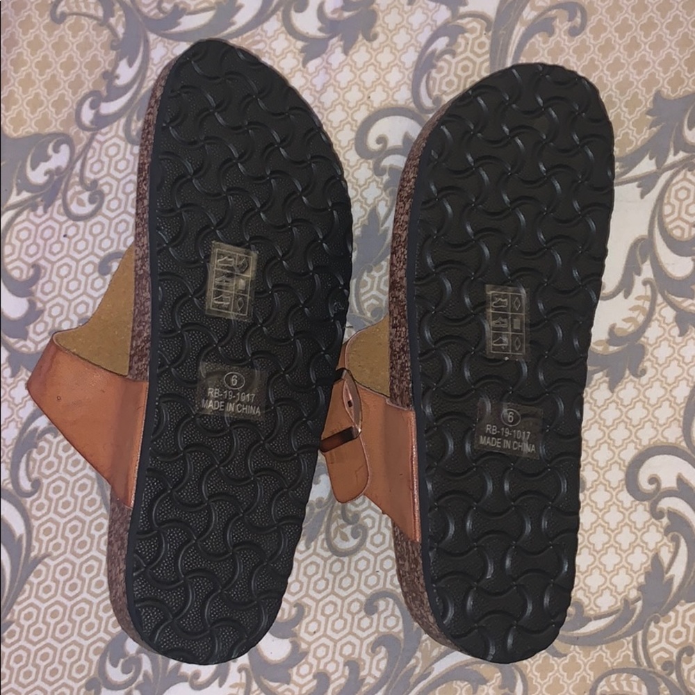 Slippers - Picture 2 of 3